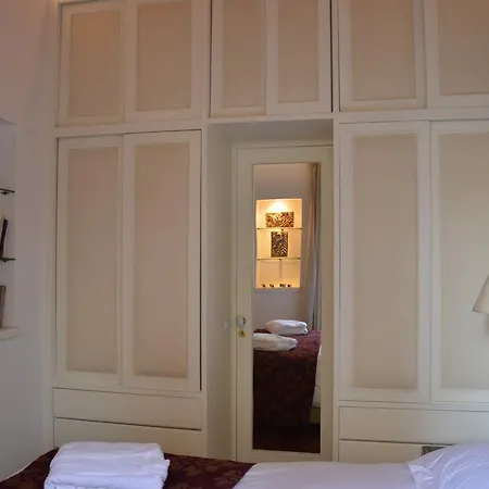 Lejlighed Pantheon Luxury Rom